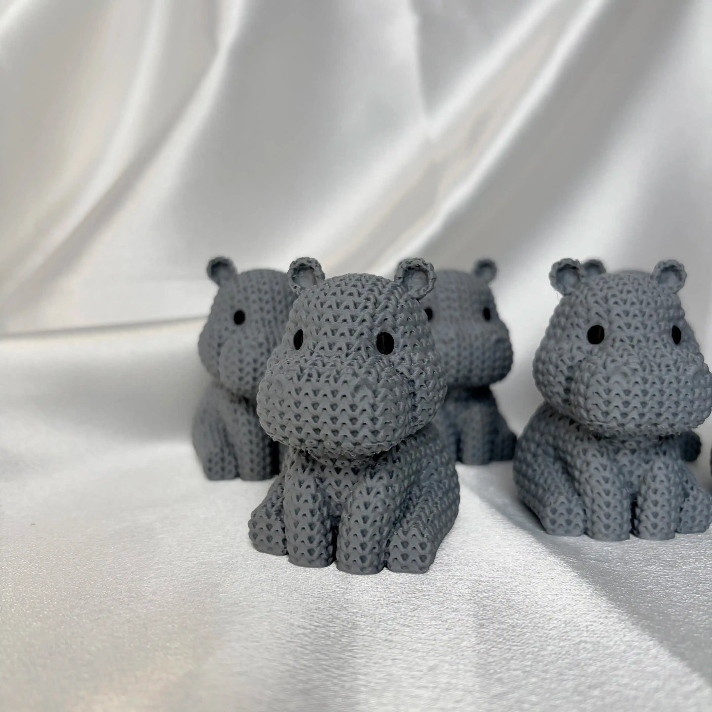 Nilpferd Figur in Strickoptik