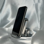 Minimalistischer Handyhalter "Flow" in Silber glanz