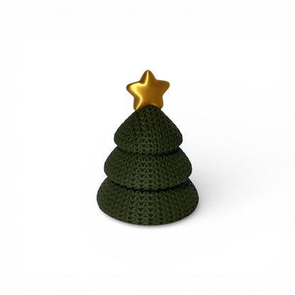 Gestrickter Tannenbaum mit goldenem Stern